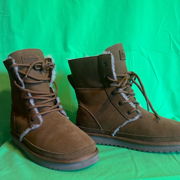 Koolaburra Shoes - Advay Tall (Chestnut) Kookaburra boots by UGG Size 9 worn once.